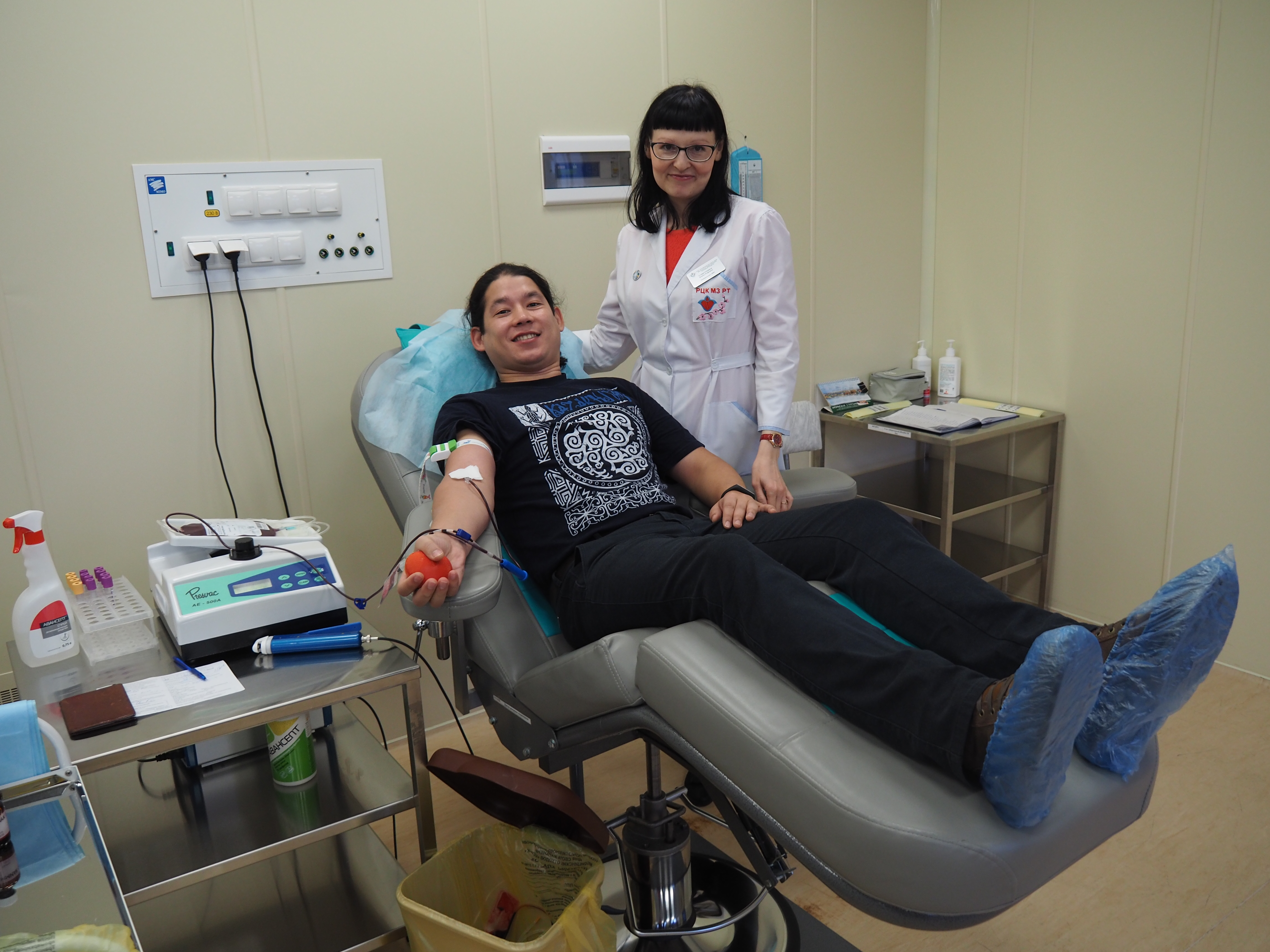 Донор крови казань. Центр крови Бишкек. Республиканский центр переливания крови Бишкек. Переливание крови Бишкек.